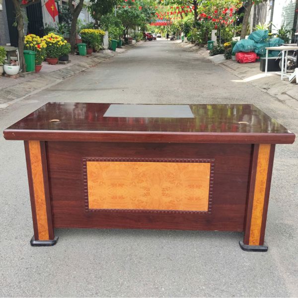 Bàn giám đốc 1m6*80cm màu nâu cũ