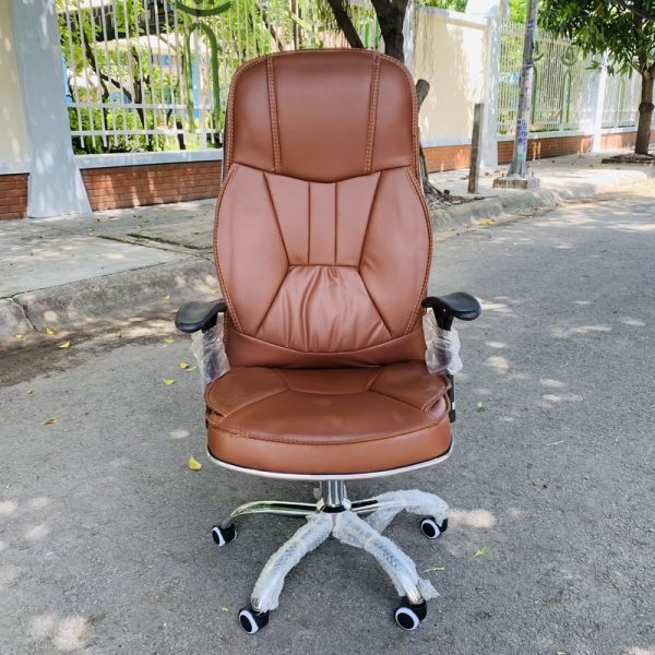Ghế giám đốc bọc da simili màu nâu mới 99%