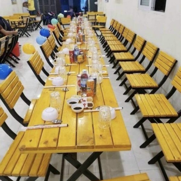 Bàn ghế quán nhậu sắt mặt gỗ thông mới 100%