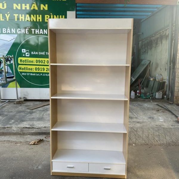 Tủ trưng bày 1m*2m màu trắng kem mới 99%