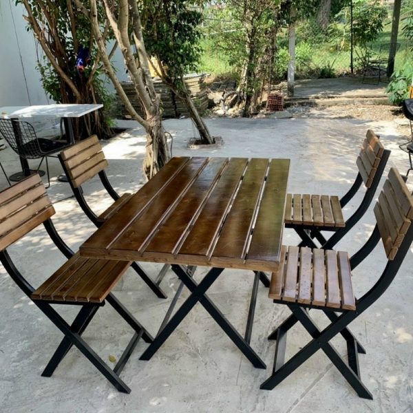 Bộ bàn ghế xếp chân sắt mặt gỗ nâu mới 99% giá rẻ