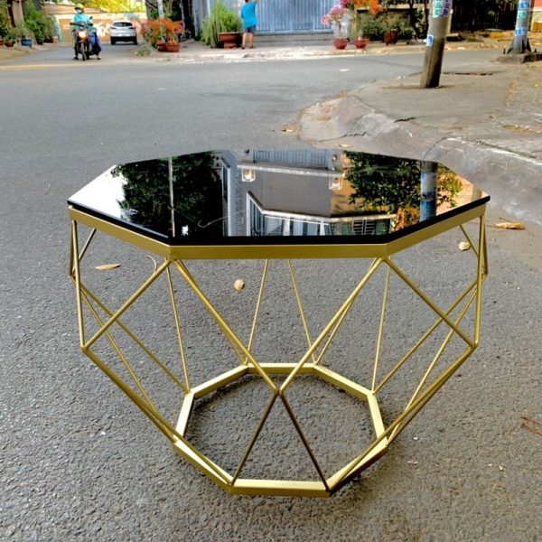 Bàn sofa kim cương màu đen mới 99%