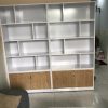 Kệ trưng bày 2m*2m màu trắng nâu gỗ mới 98%
