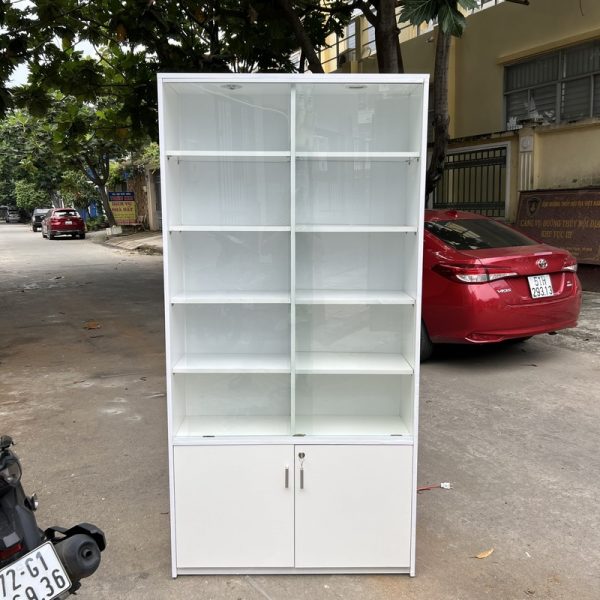 Tủ trưng bày 1m*2m ngăn kính màu trắng mới 99%