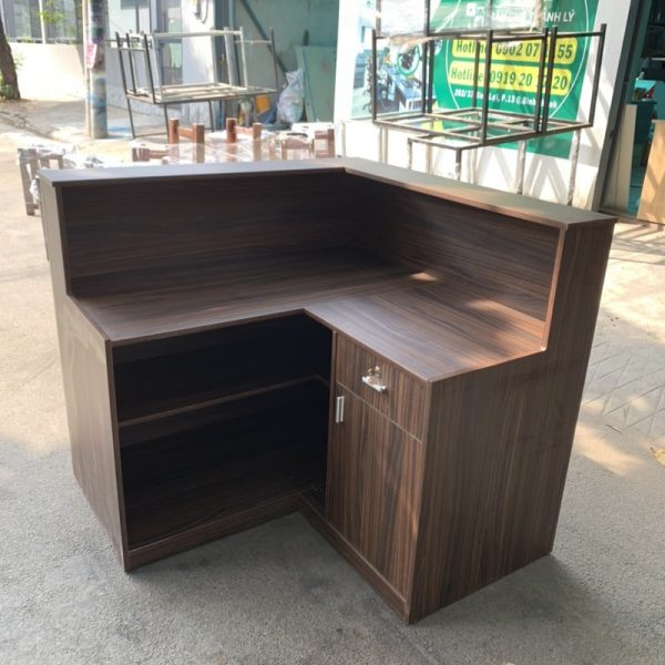 Quầy góc L màu nâu 1m5*1m1 tồn kho