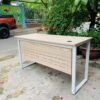 Bàn làm việc chân sắt 1M6 chân sắt mới 97%