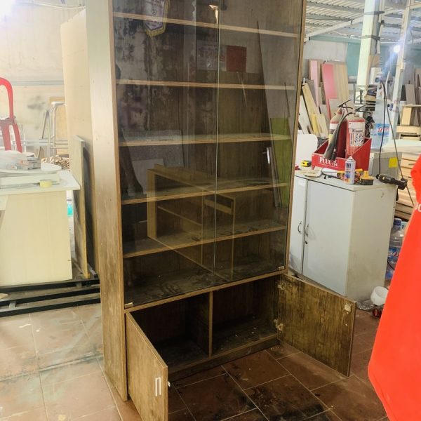 Thanh lý tủ trưng bày kính 1m*2m mới 95%