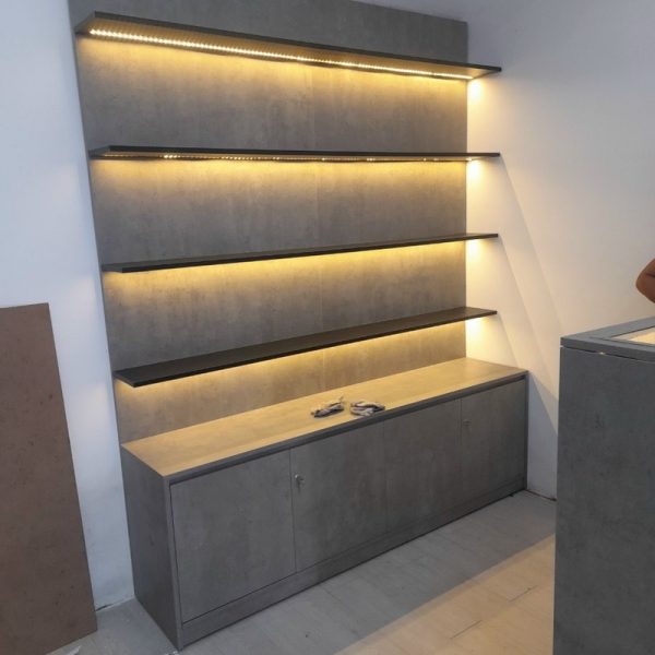 Kệ trưng bày 1m6*2m MDF màu xám mới 99%