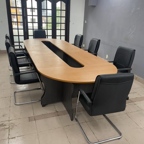 Thanh lý bàn họp 1m5*4m2 hoà phát mới 98%