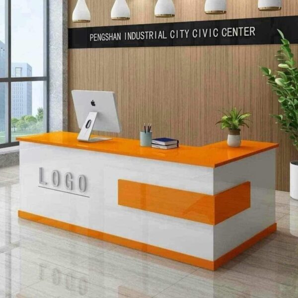 Bàn quầy lễ tân 2M4*1M2 trắng phối cam sang trọng