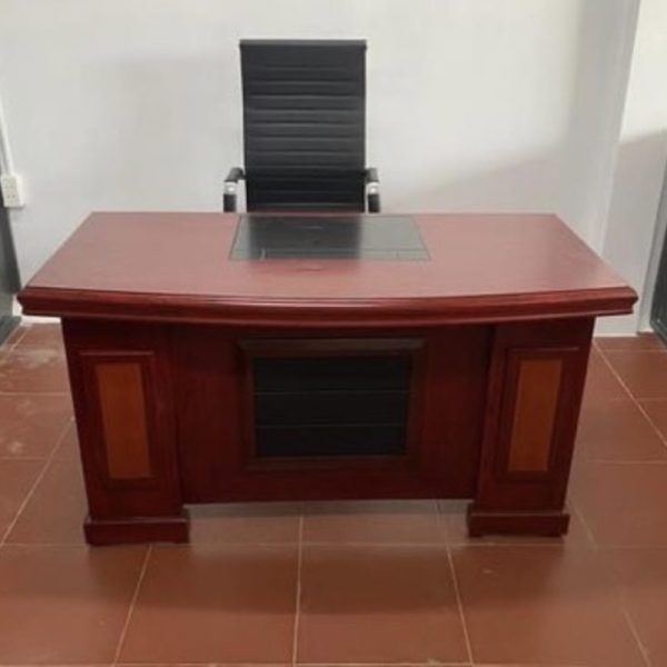 Thanh lý bàn làm việc 1m4*70cm không hộc tồn kho