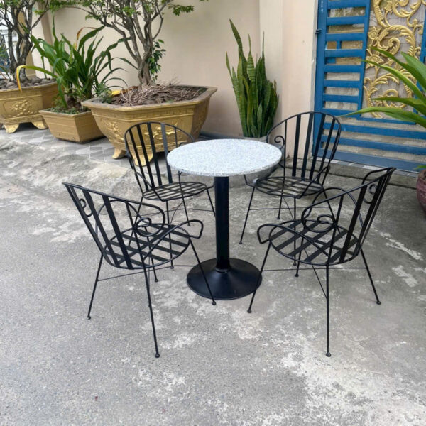 Bộ bàn ghế cafe sắt sân vườn màu đen tồn kho