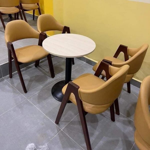 Ghế cafe chữ A bọc da cao cấp mới 98%