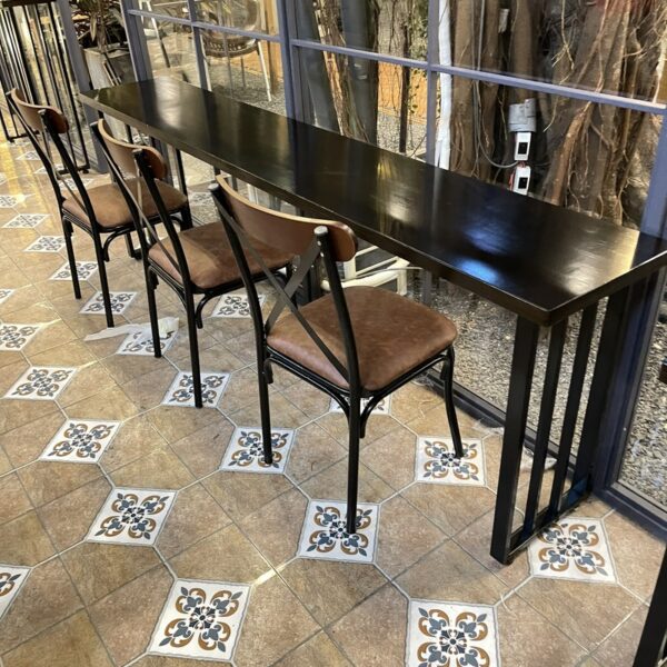 Bàn cafe 2M4 chân sắt mặt gỗ tự nhiên màu nâu đậm