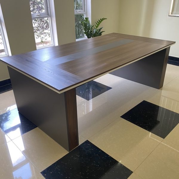 Thanh lý bàn họp văn phòng 2m2 cao cấp mới 99%