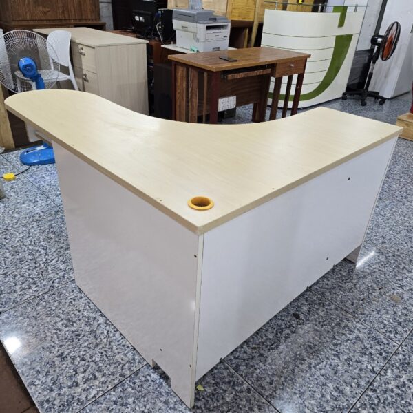 Thanh lý bàn trưởng phòng chữ L hàng cao cấp