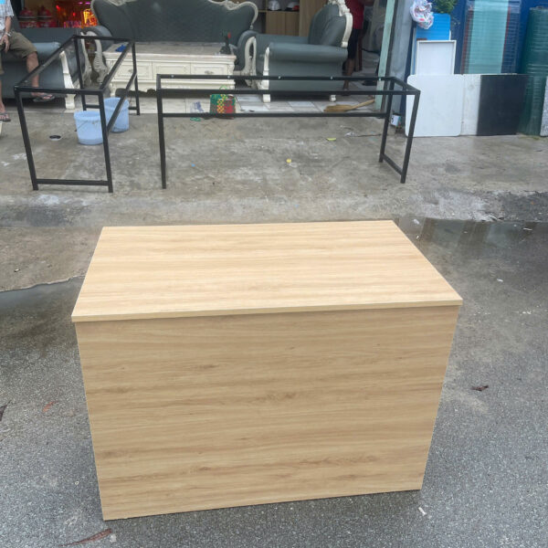 Bàn Quầy Lễ Tân 1m mới 99% giá rẻ