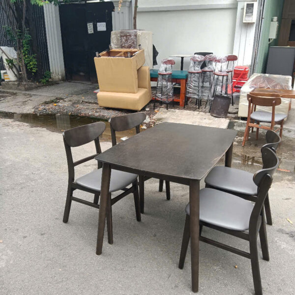 Thanh lý bộ bàn ăn màu nâu 4 ghế giá rẻ