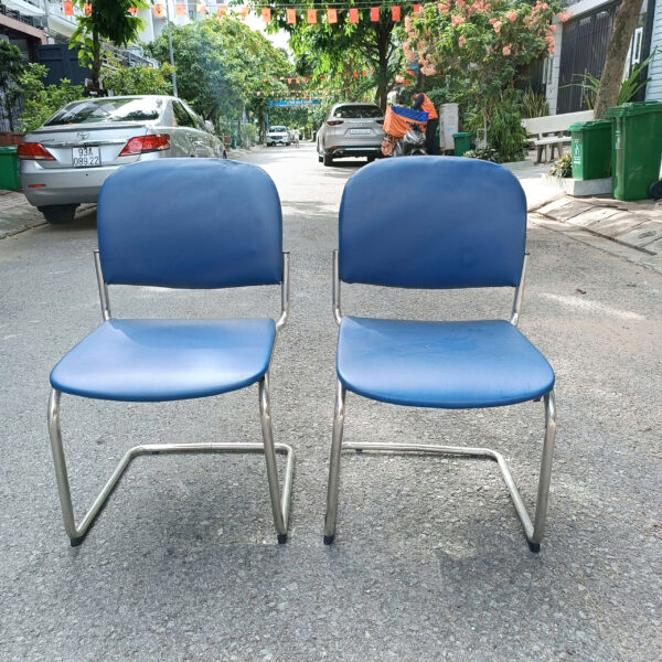 Thanh lý ghế quỳ da chân inox