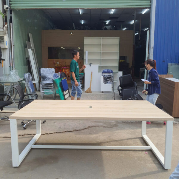 Xã kho thanh lý 5 bàn họp 2m2 x 1m2 cao cấp