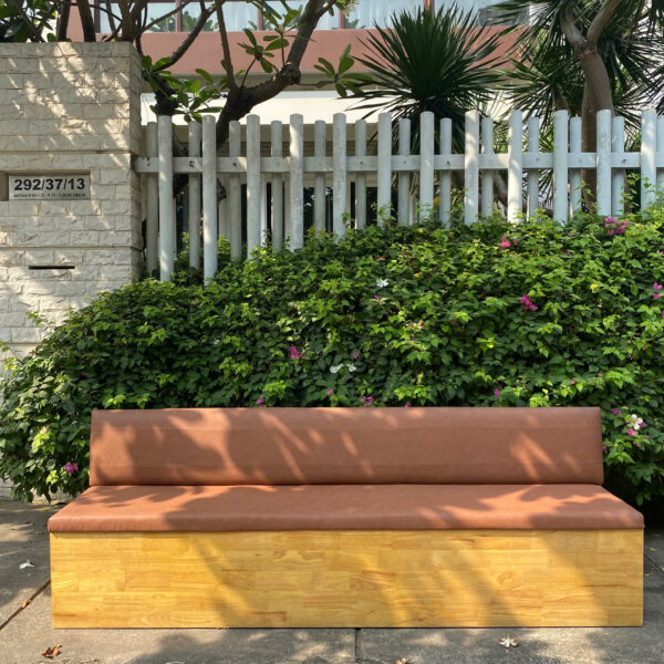 Băng ghế sofa tiếp khách bọc da khung gỗ 2m4 tồn kho