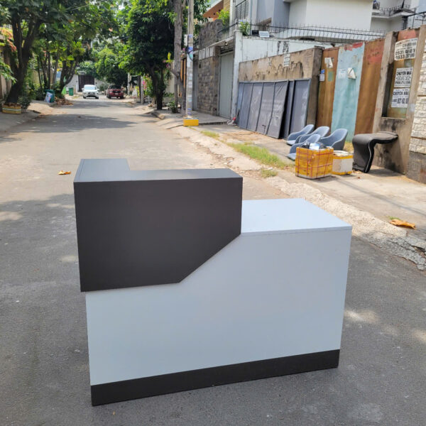 Quầy thu ngân 1m2 gỗ công nghiệp mới 100%