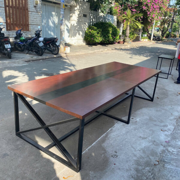 Bàn họp mặt gỗ chân sắt dày dặn 3mx1m2 thanh lý