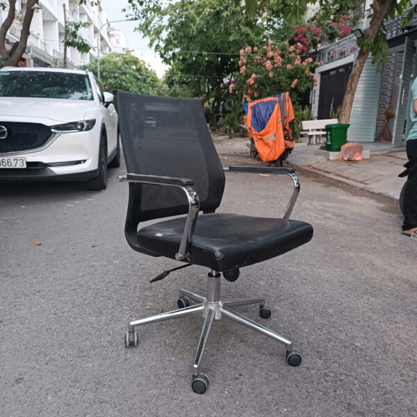 Ghế lưới văn phòng khung inox xịn xò như mới