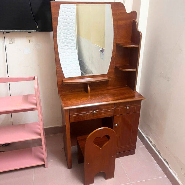 Thanh lý bộ bàn trang điểm màu nâu gỗ MDF