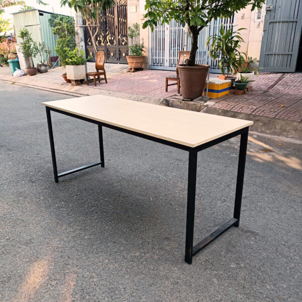Bàn làm việc chân sắt cũ 1m6x60cm
