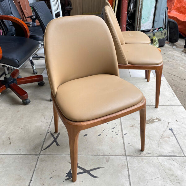 Ghế ăn Grace bọc da khung gỗ như mới