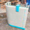 Quầy lễ tân bo cong mặt kính full hộc mới 90%