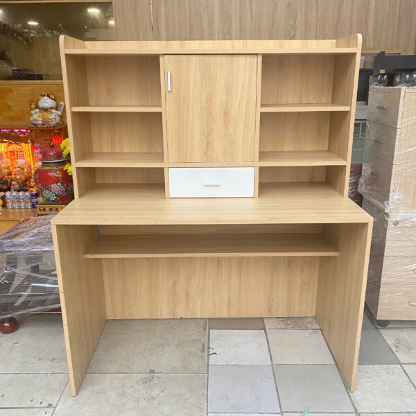 Thanh lý bàn học liền kệ sách 1m2x1m5 cho bé