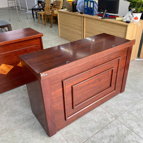 Bàn Giám đốc 1m2 màu nâu giá rẻ