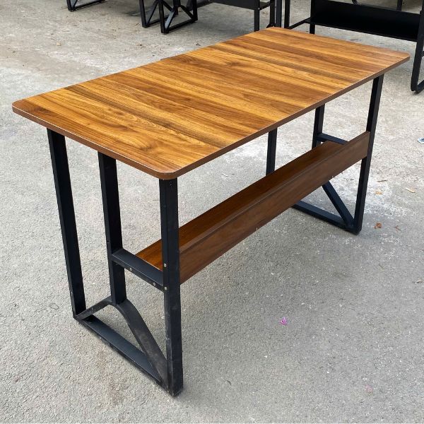 ban-chan-sat-hien-dai-1m2-cu