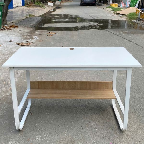 ban-chan-sat-trang-1m2-cu-dep