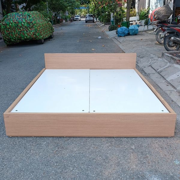 Thanh lý combo giường ngủ gỗ MDF 1m8 kèm tab