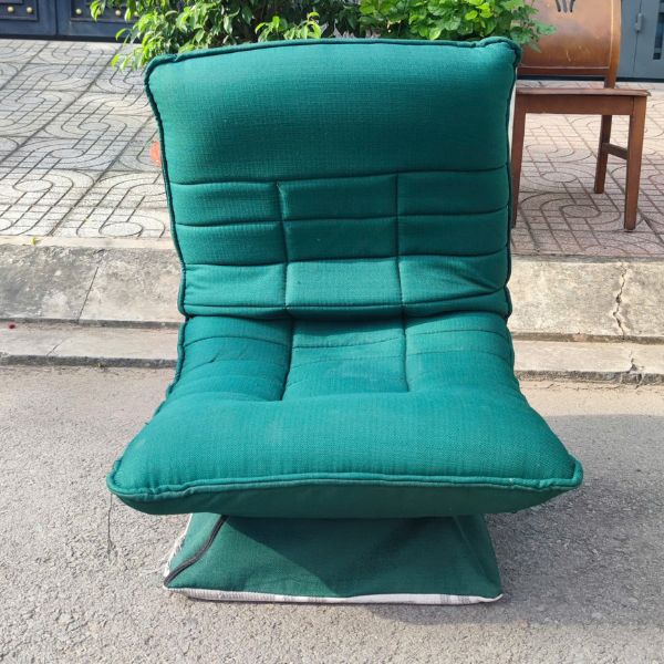 ghe-sofa-thu-gian-hinh-mat-trang-xoay-360-do-cu