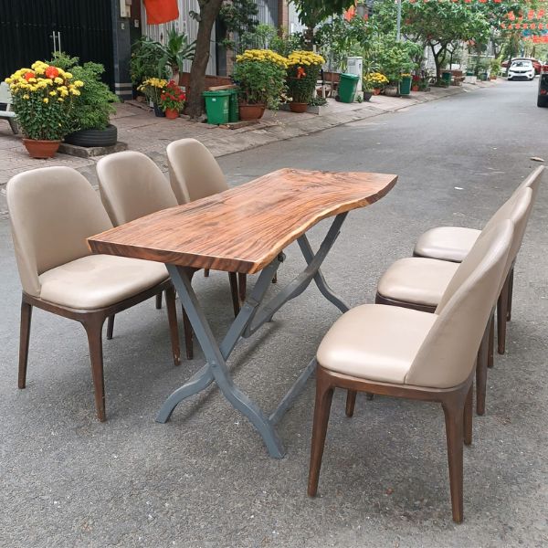 Bàn ăn gỗ me tây dày 5cm chân sắt gấp gọn mới 90%