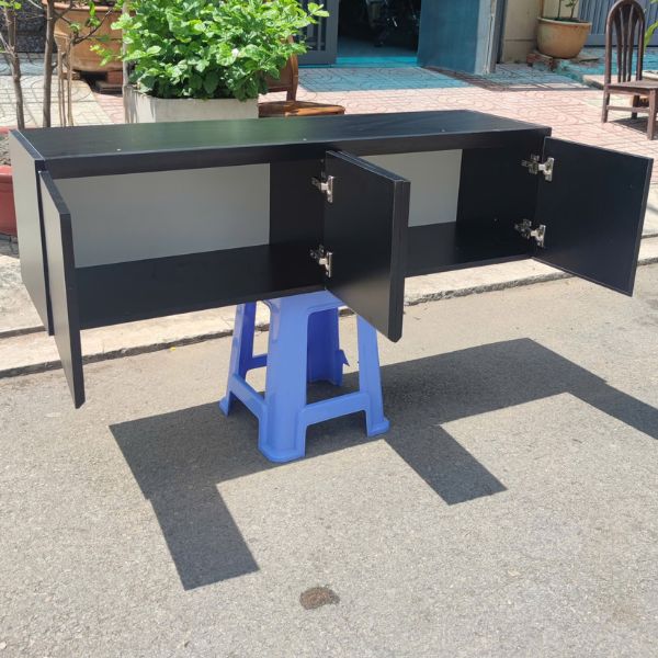 tu-ho-so-treo-4-canh-den-cu